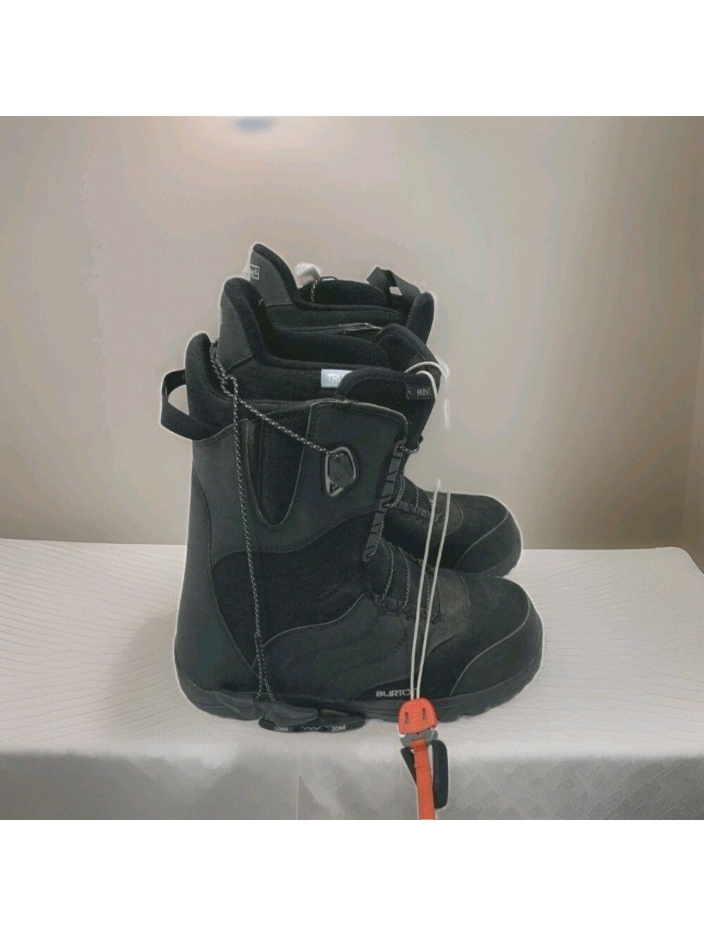 Burton Mint Speed Zone Lacing Womens 7.5 Snowboard Boots Black